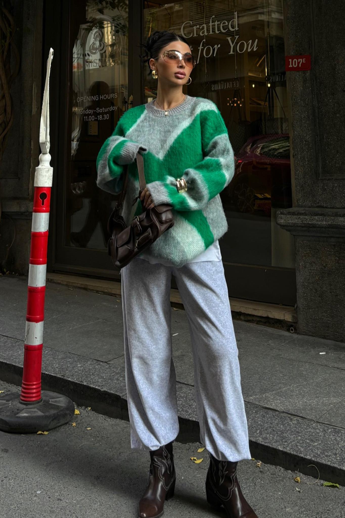 💚 Blok Desenli Neon Oversize Triko Kazak – Günlük Şık Triko