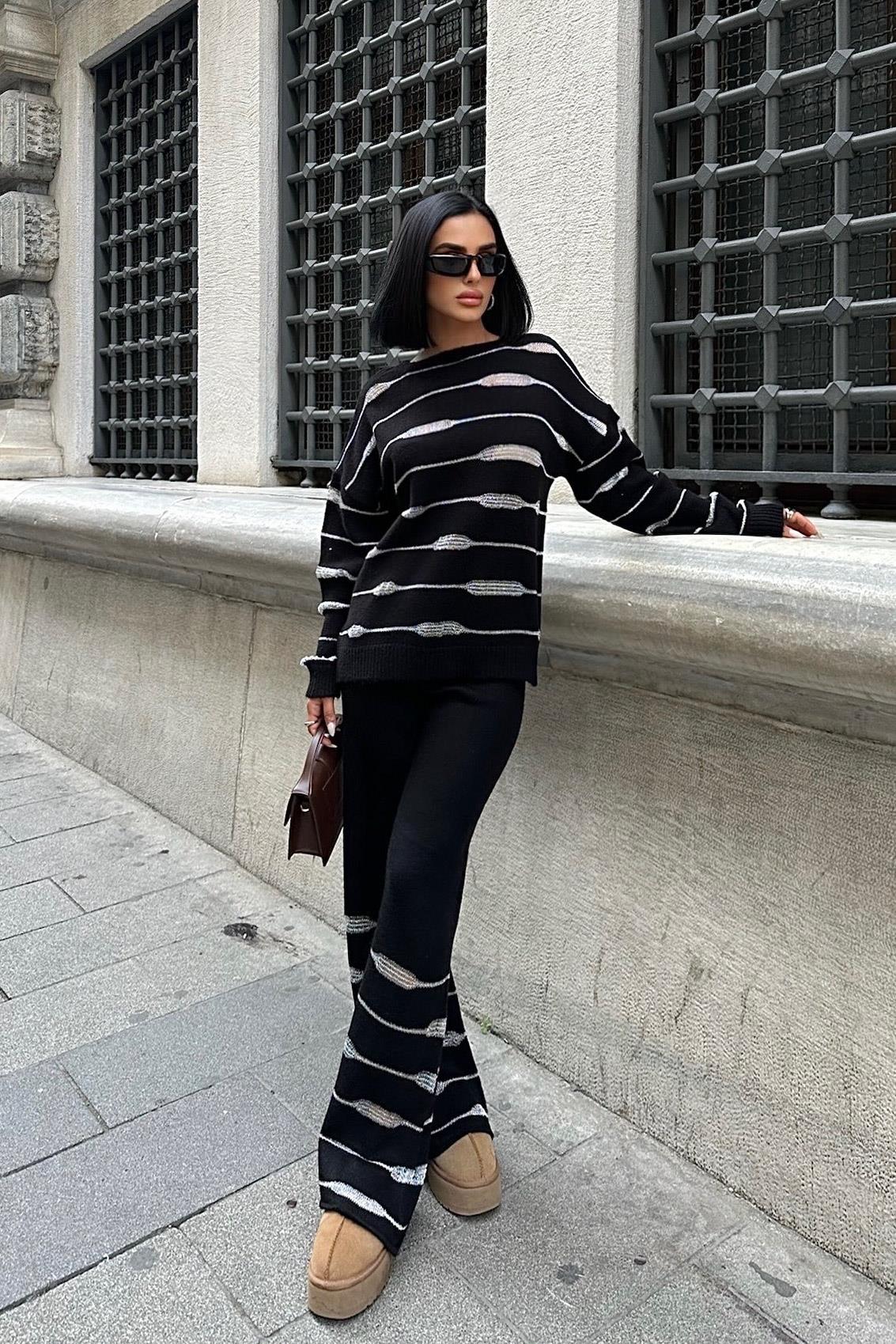 Ellery Simli Triko Takım – Parlak Detaylı İki Parça Kazak ve Pantolon Takım – Kahverengi